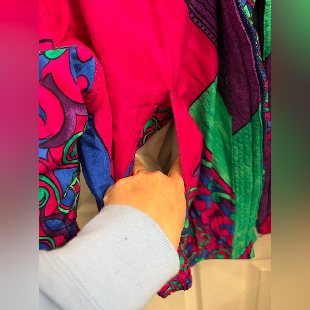 Versace Vintage jacket made in Italy. Authentic 90s jacket silk blend fabric - Picture 4 of 14